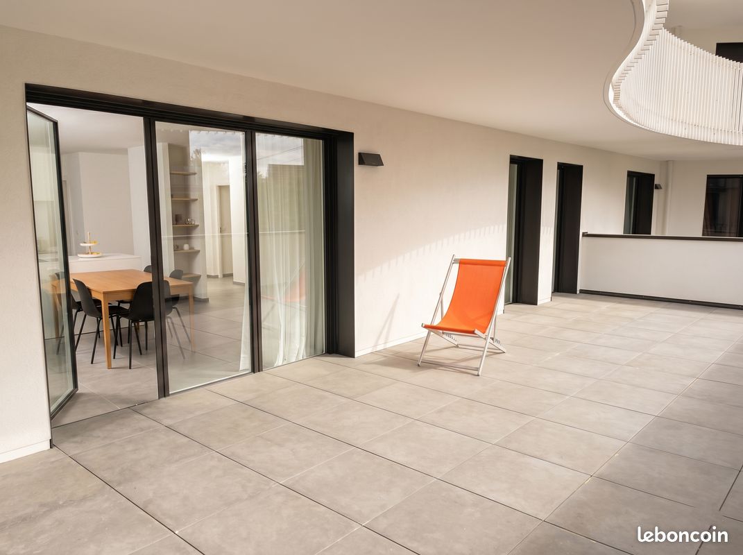 Appartement 4 pièces 93 m² · à Ferney-Voltaire · 93 m² · 2 600 €