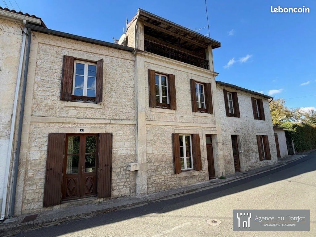 Maison 8 pièces 194 m² · à Pons · 194 m² · 136 500 €