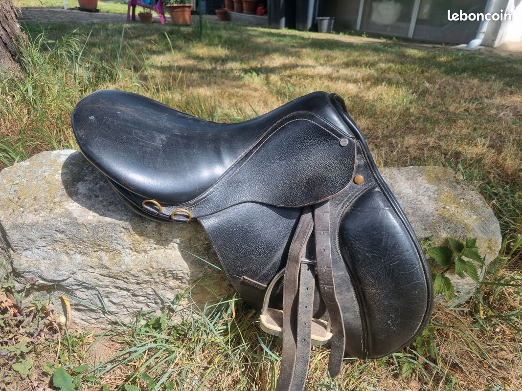 Lots Selles d'équitation HDR Decathlon sangle Prestige Sport