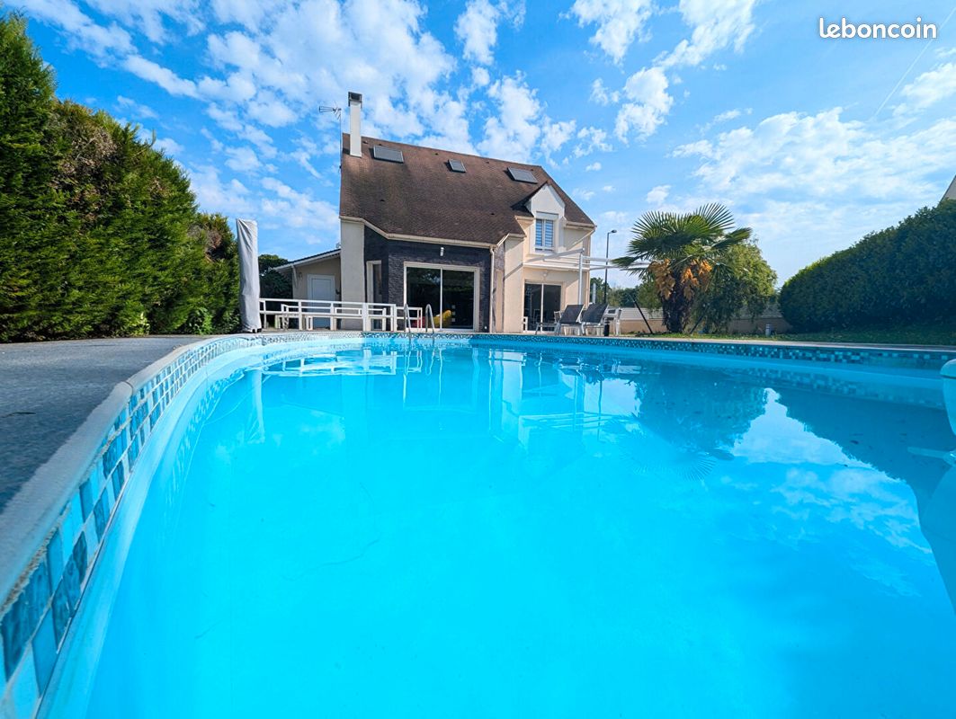 Maison 8 pièces 165 m² · à La Queue-en-Brie · 165 m² · 650 000 €