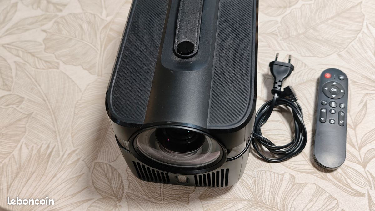 Vidéoprojecteur courte focale 0,6 (image 1)