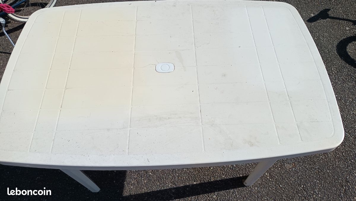 Table de jardin (image 3)