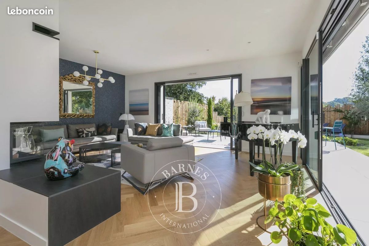 Maison 7 pièces 206 m² · à La Celle-Saint-Cloud · 206 m² · 1 880 000 €