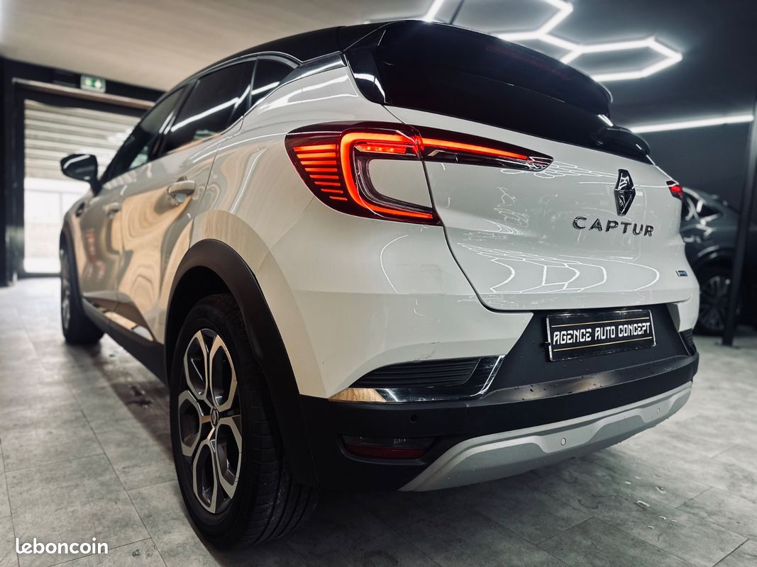 Renault CAPTUR 1.6 145CH Intens + CARPLAY + CAMERA + 2EME MAIN + ENTRETIEN CONSTRUCTEUR + GARANTIE 12 MOIS (image 6)