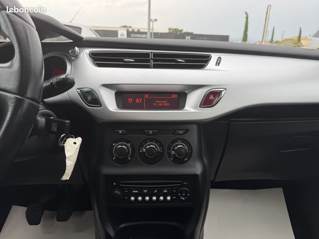 Citroen C3 1.4 HDI 70CV CONFORT (image 21)