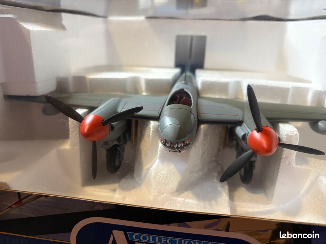 ARMOUR, FRANKLIN MINT; de HAVILLAND MOSQUITO RAF NORFOLK 1942; 1/48