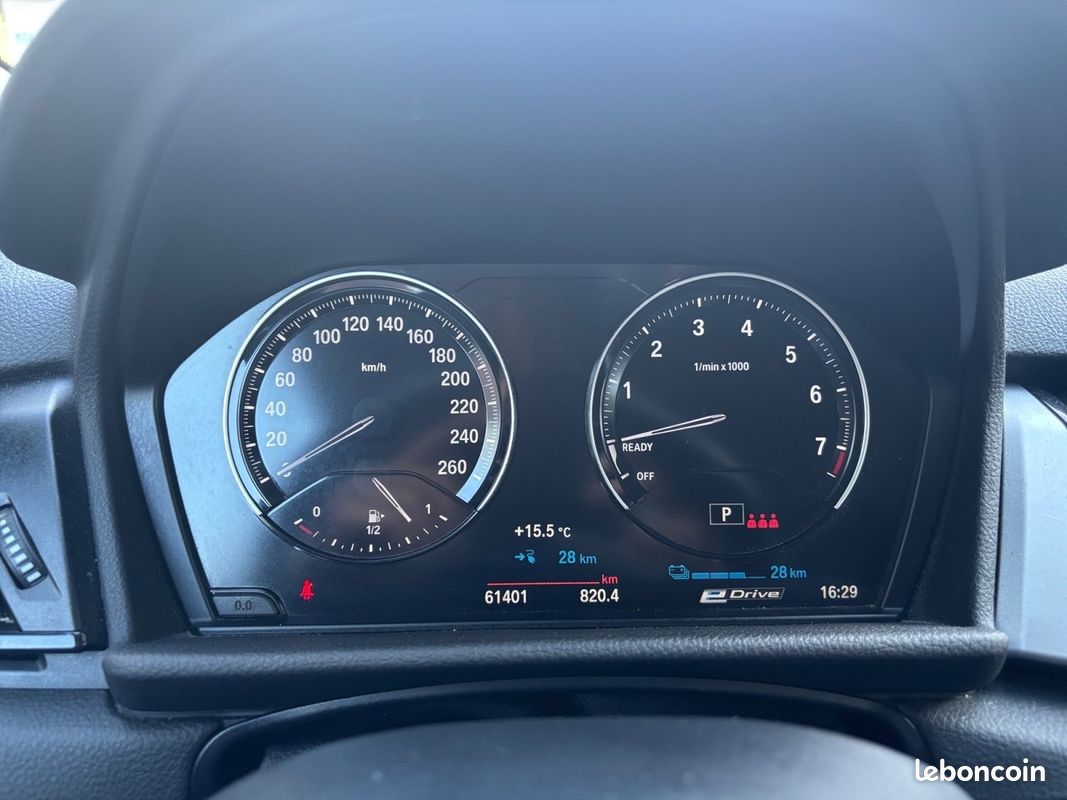 BMW SERIE 2 ACTIVE TOURER F45 LCI 225xe iPerformance 220 ch BVA6 Business Design Caméra de recul Radar avant arrière Hayon électriq (image 14)