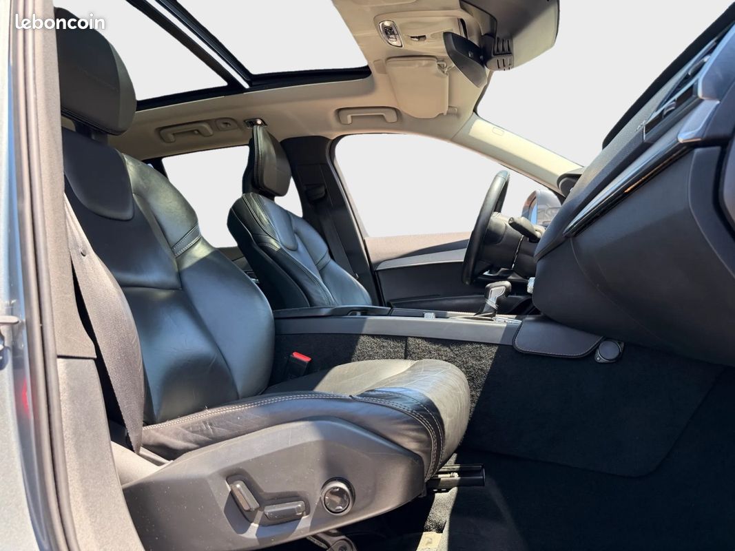 Volvo XC90 D5 225ch Inscription AWD Geartronic - Toit Ouvrant Pano, Cuir Nappa, Caméra de recul (image 8)