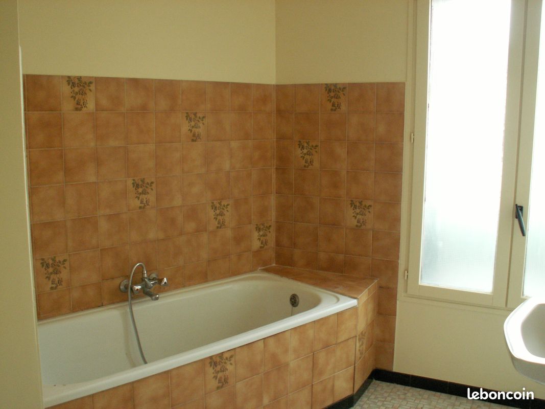 Parking 2 pièces 38 m² · à Vergigny · 38 m² · 435 €/mois