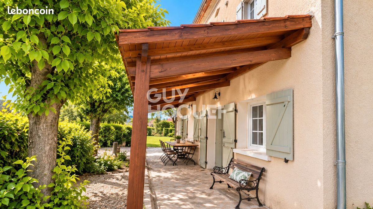 Maison 4 pièces 105 m² · à Sainte-Colombe-en-Bruilhois · 105 m² · 193 500 €