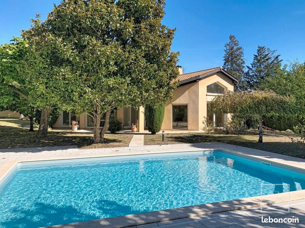 Maison 5 pièces 230 m² · à Saint-Cyr-au-Mont-d'Or · 230 m² · 1 290 000 €