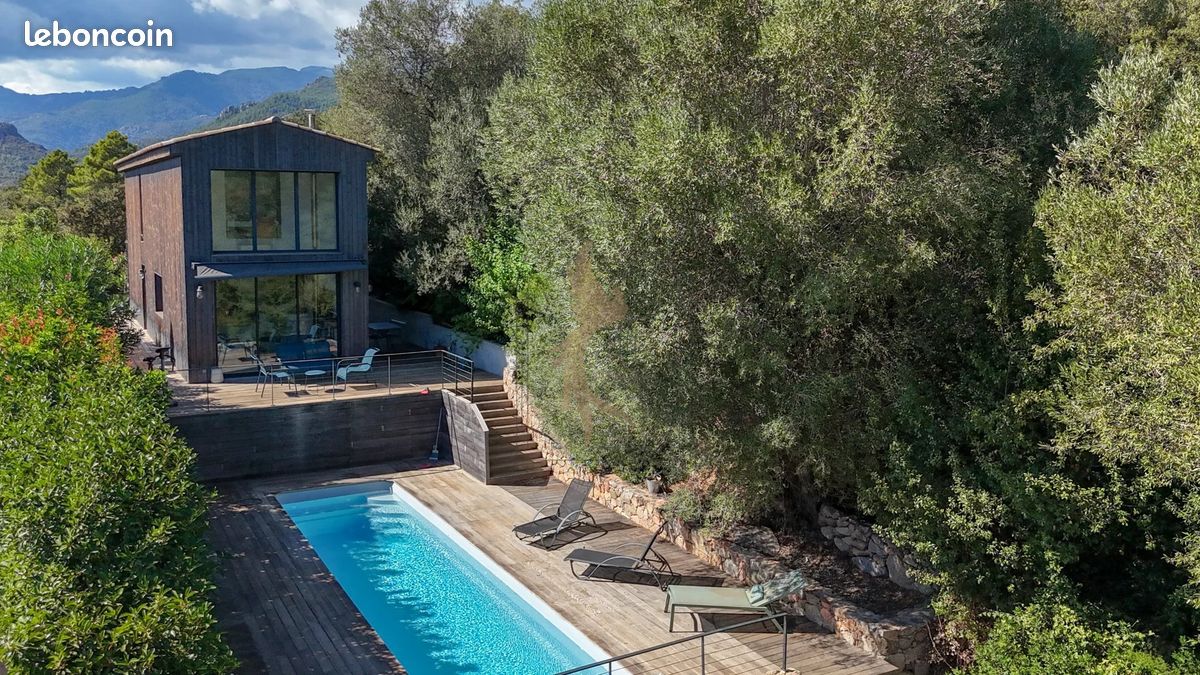 Maison 4 pièces 90 m² · à Lecci · 90 m² · 690 000 €