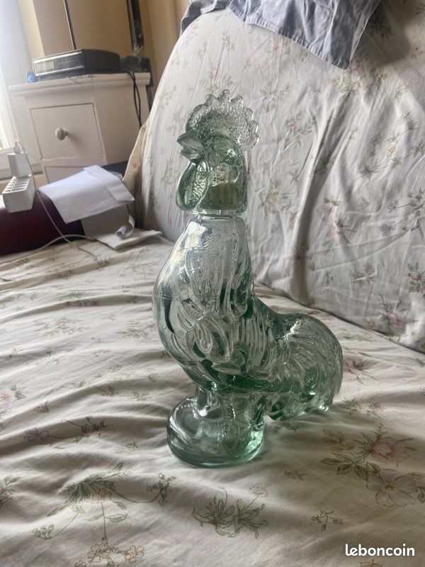 Bouteille en forme de coque (image 1)