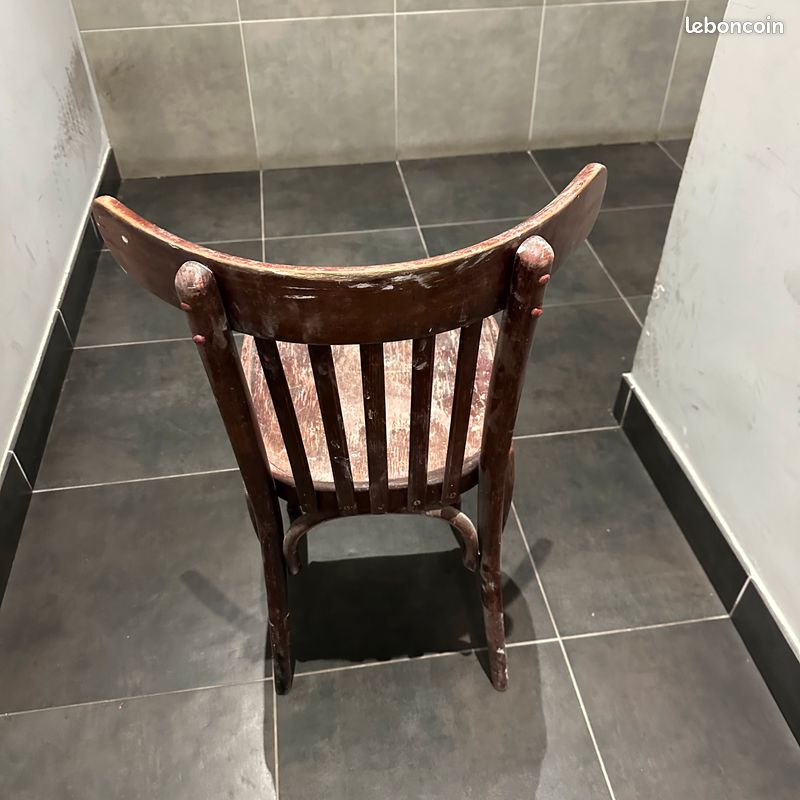 Chaise retro rare -À repeindre si souhaite Zéro casse zéro usure (image 2)