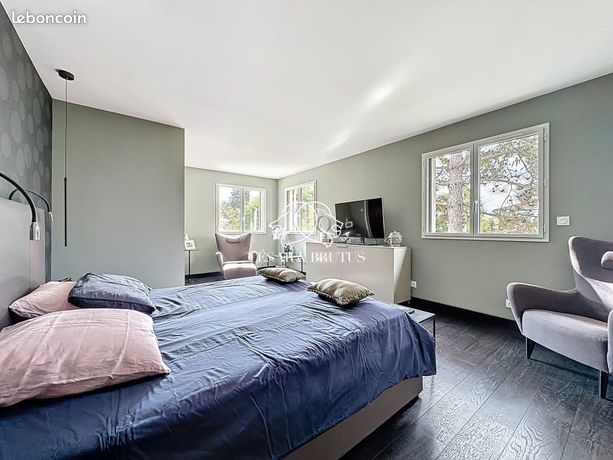 Maison 5 pièces 180 m² — 12