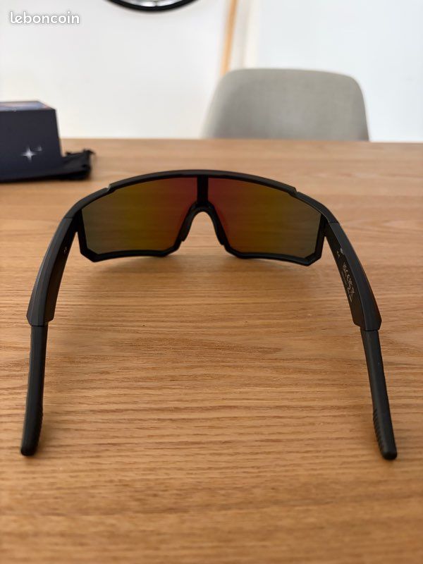 Lunettes de vélo connectées (image 4)