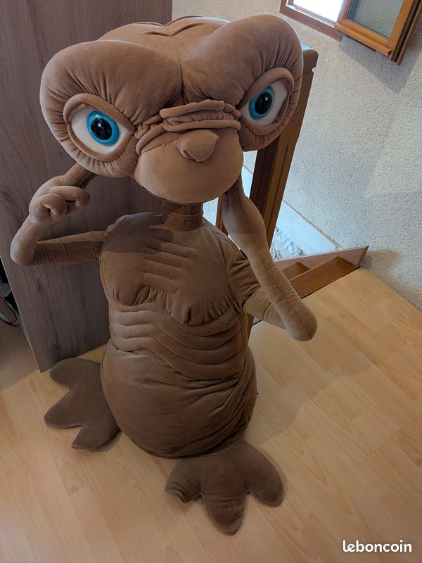 Peluche géante ET l'extra-terrestre (image 1)