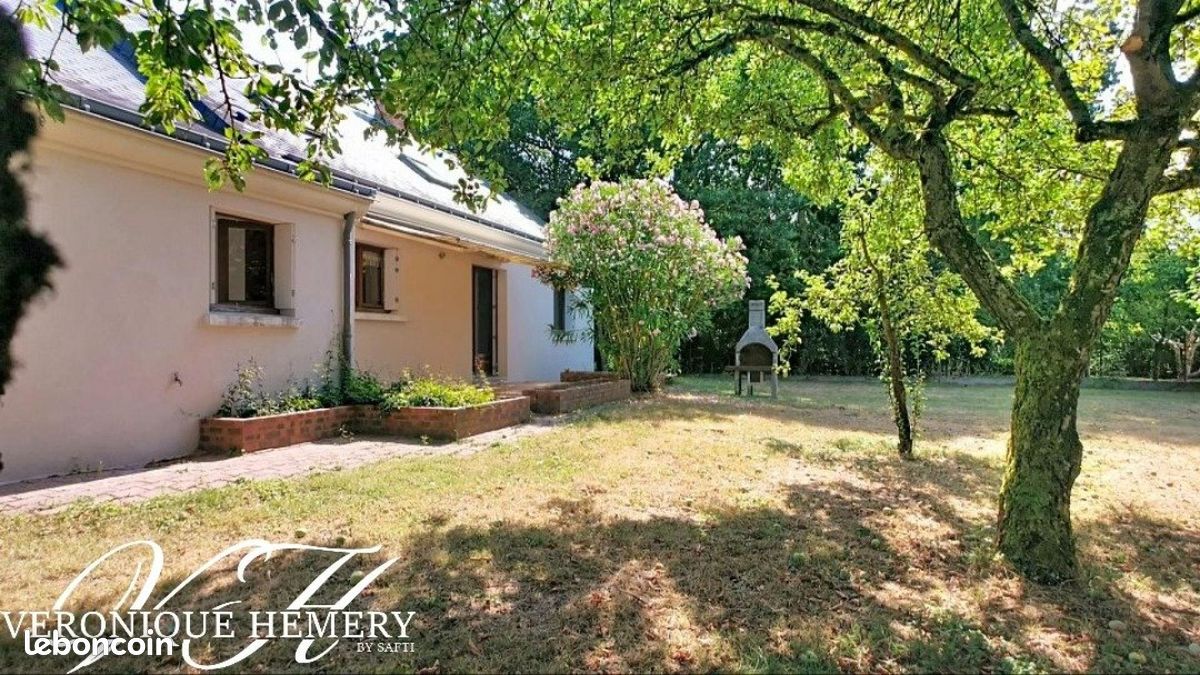 Maison 7 pièces 157 m² · à Les Hauts-d'Anjou · 157 m² · 231 000 €