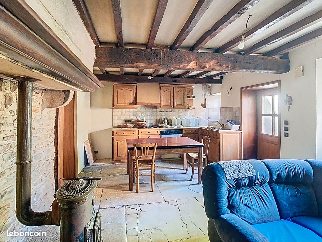 Maison 6 pièces 150 m² · à Saint-Maurice-de-Satonnay · 150 m² · 180 000 €
