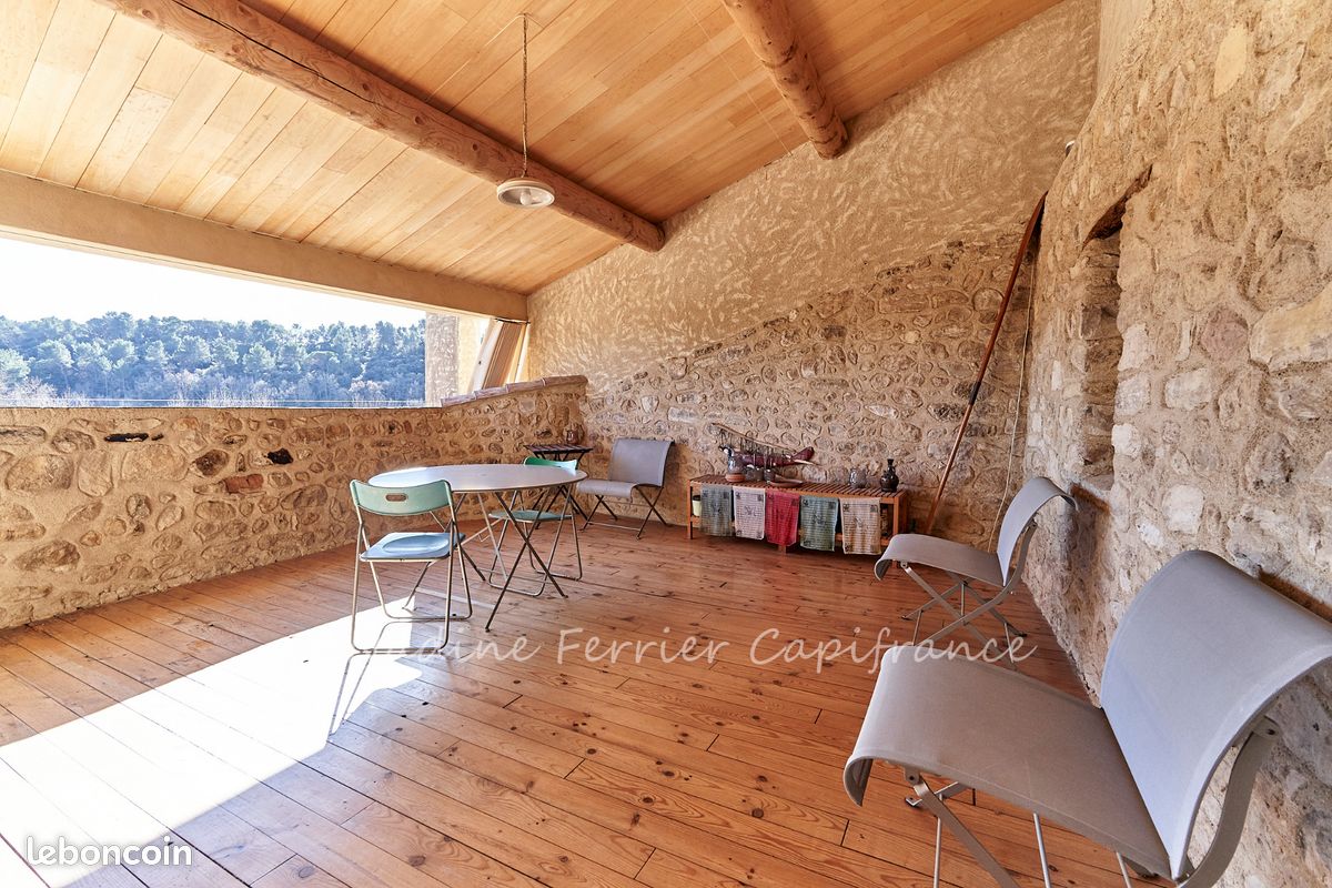 Maison 5 pièces 215 m² · à Jouques · 215 m² · 442 000 €