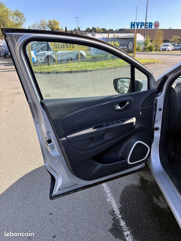 Renault Captur Life TCe 90 18 (image 20)