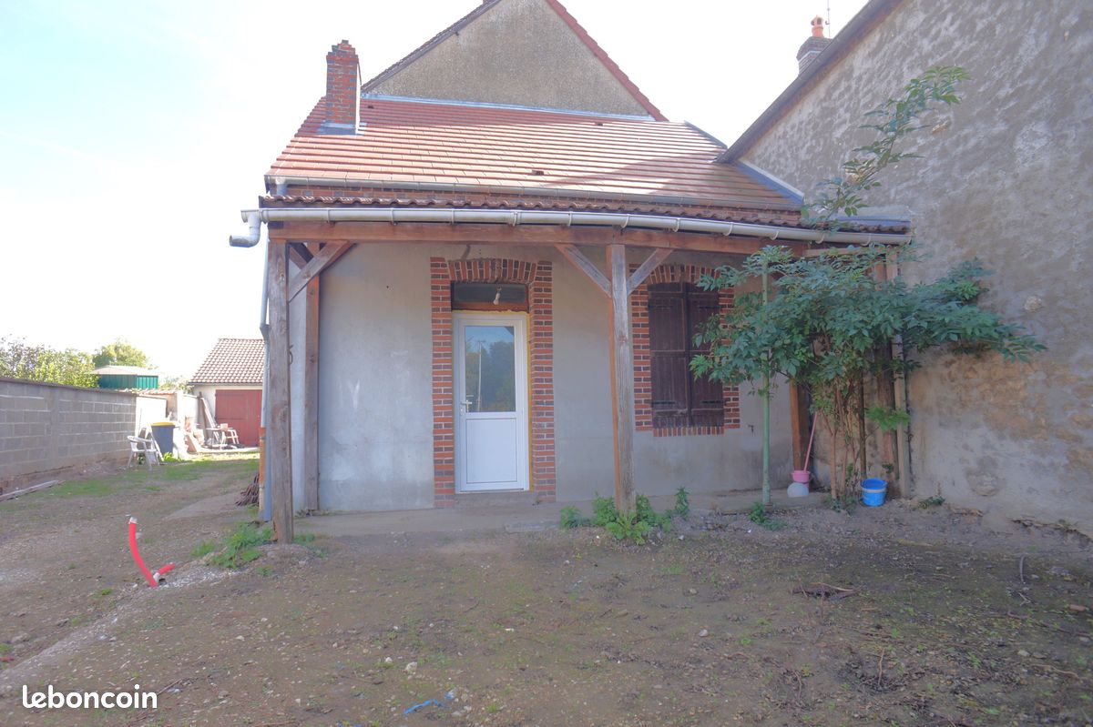Immeuble 150 m² · à Senan · 150 m² · 128 900 €