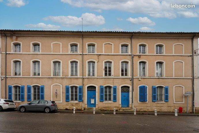 Immeuble 995 m² Apt