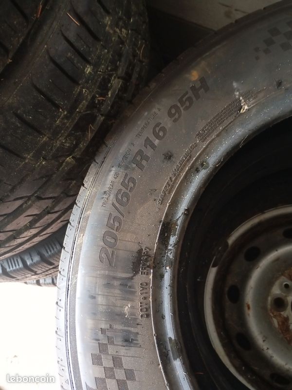 2 pneus 205/65/16 (image 1)