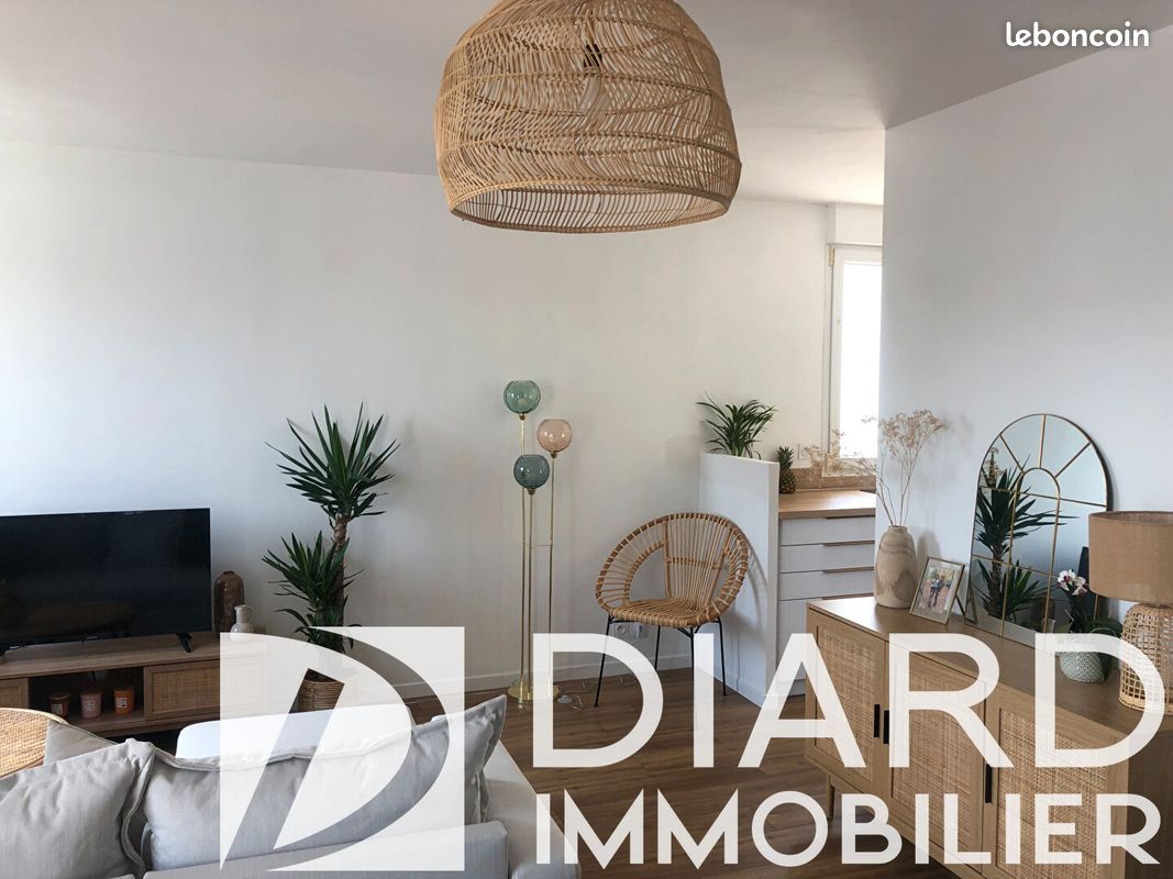 Appartement 3 pièces 49 m² · à Châteaubourg · 49 m² · 728 €