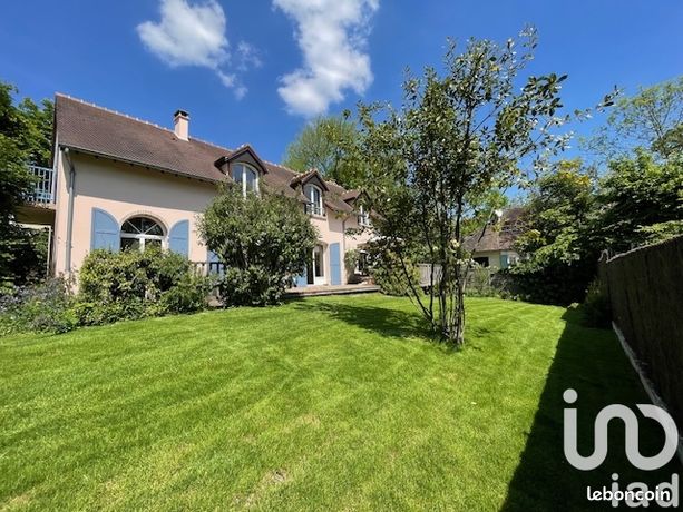 Maison 8 pièces 195 m²