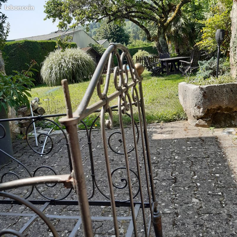 Lit en fer ancien (image 3)