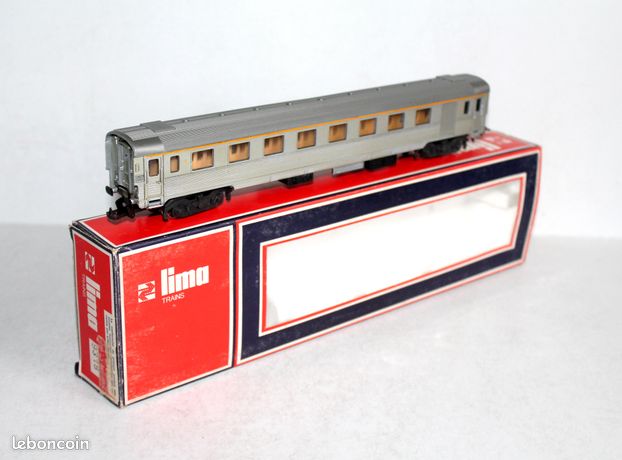 VOITURE CORAIL &TU& de 1ère classe de la SNCF - logo encadré - LIMA