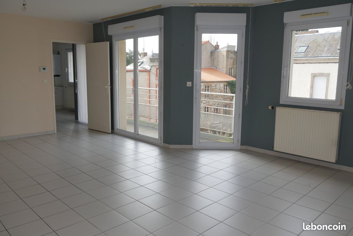 Appartement 5 pièces 90 m² · à Cholet · 90 m² · 690 €