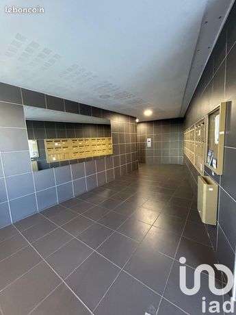https://img.leboncoin.fr/api/v1/lbcpb1/images/b7/d6/0e/b7d60e680811d2ec21ab6cca912e54dc9611f616.jpg?rule=ad-image