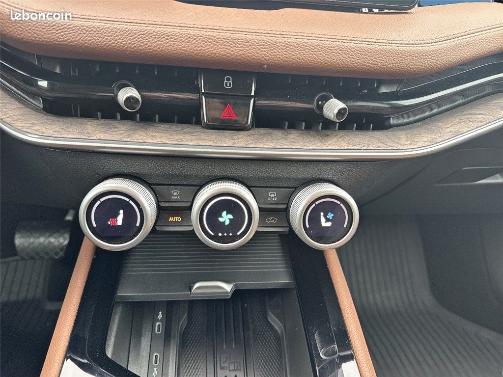 Skoda Superb IV BERLINE 2.0 TDI 150 CH SCR DSG7 Laurin & Klement (image 25)