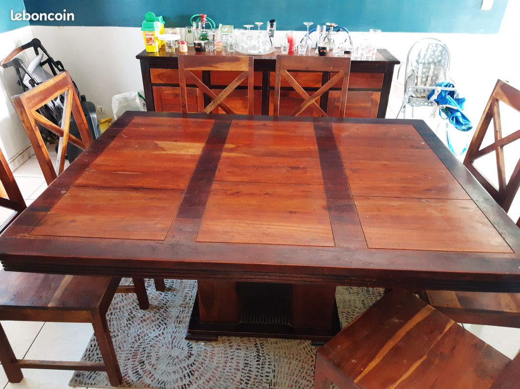 Table en bois (image 1)