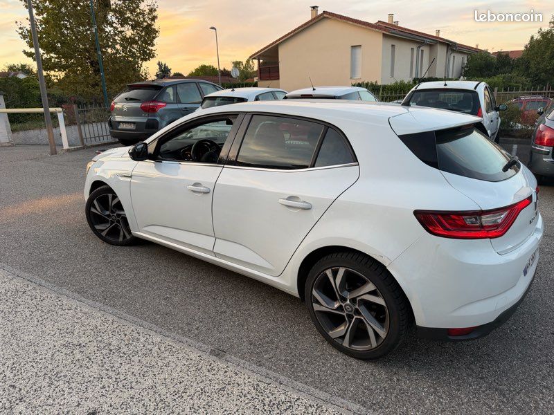 Megane 4 (image 1)