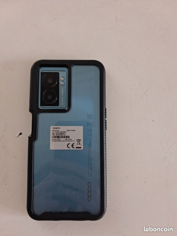 OppoA77. 64Go. Avec coque de protection et verre détrempé (image 2)