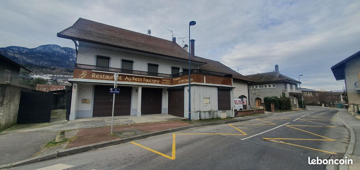 Maison 6 pièces 310 m² · à Saint-Pierre-en-Faucigny · 310 m² · 420 000 €