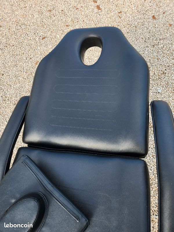 Table, fauteuil (image 9)