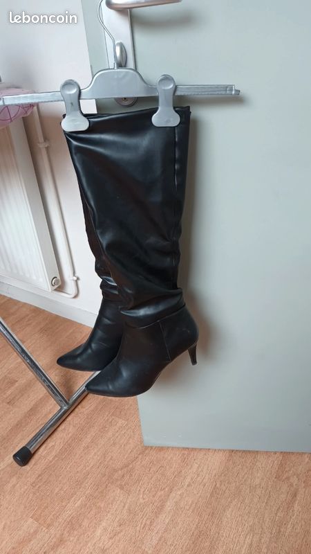 À vendre plusieurs chaussures. Femmes (image 1)