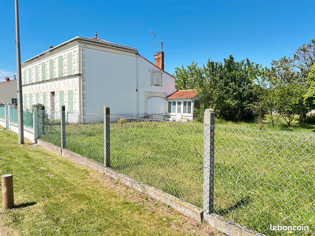 Maison 9 pièces 225 m² · à Arvert · 225 m² · 286 000 €