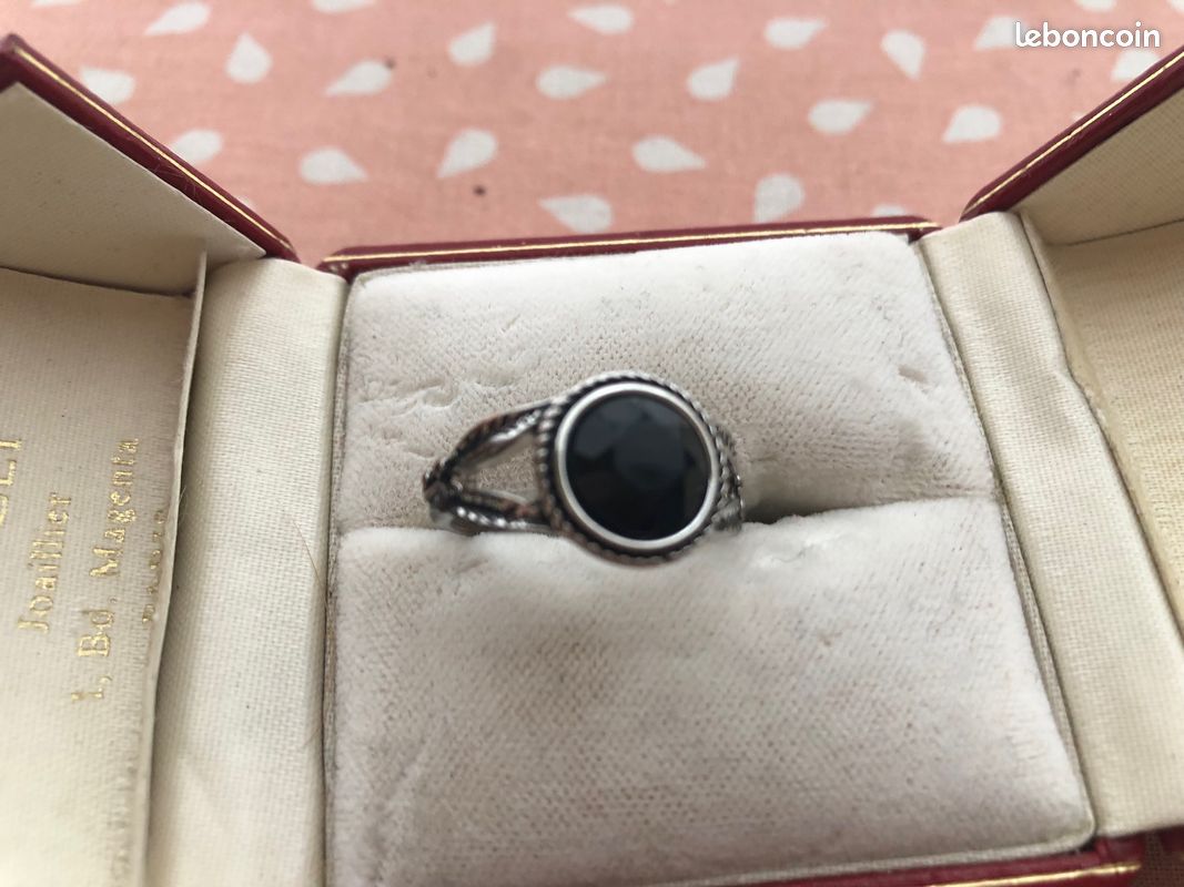 Bague métal et pierre noire vintage (image 4)