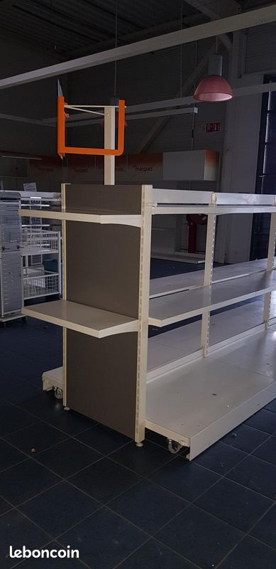 Lot de 3 gondoles centrales blanches sur roulettes (image 2)