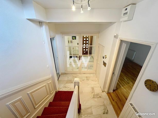 Maison 7 pièces 204 m²
