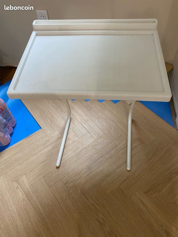 Table pliante haute 73 largeur 52 profondeur 40 (image 1)