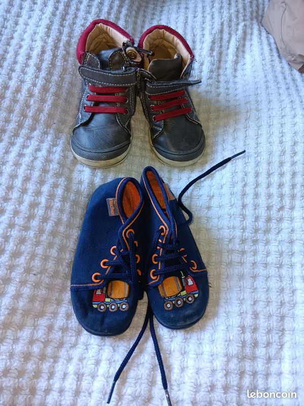Chaussures + chaussons hiver T22 (image 1)