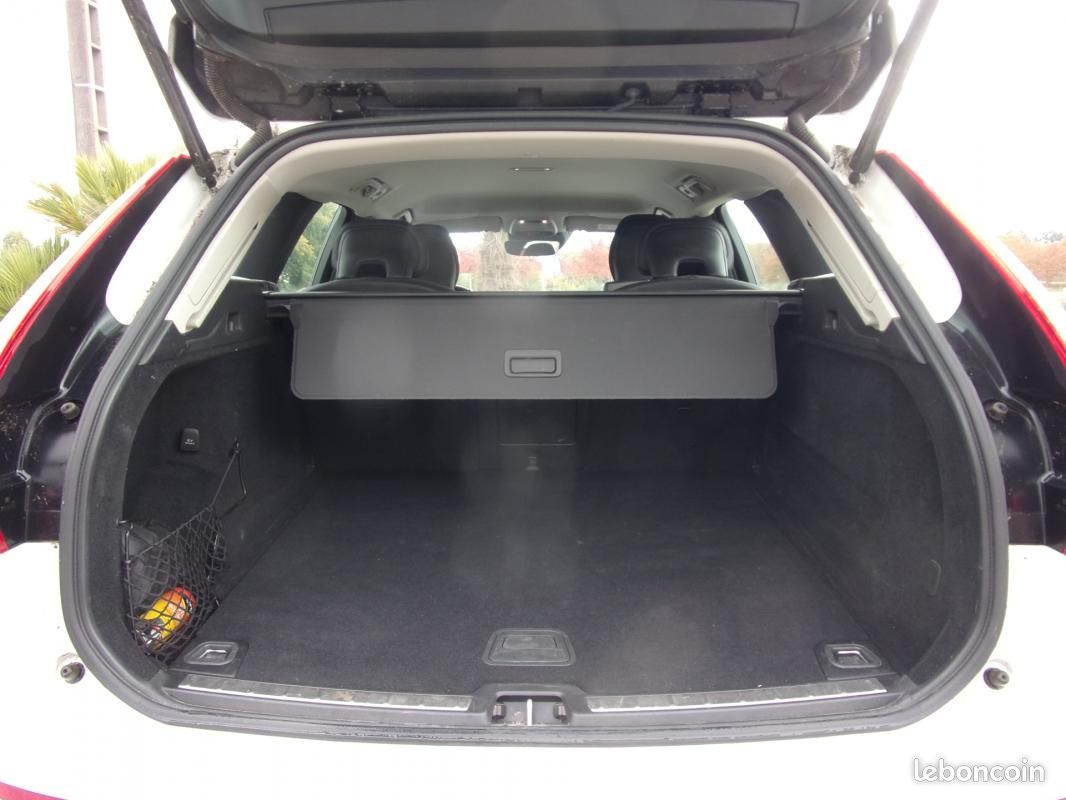 Volvo XC60 BUSINESS D4 190 ch AdBlue Geatronic 8 Executive TVA récupérable (image 11)