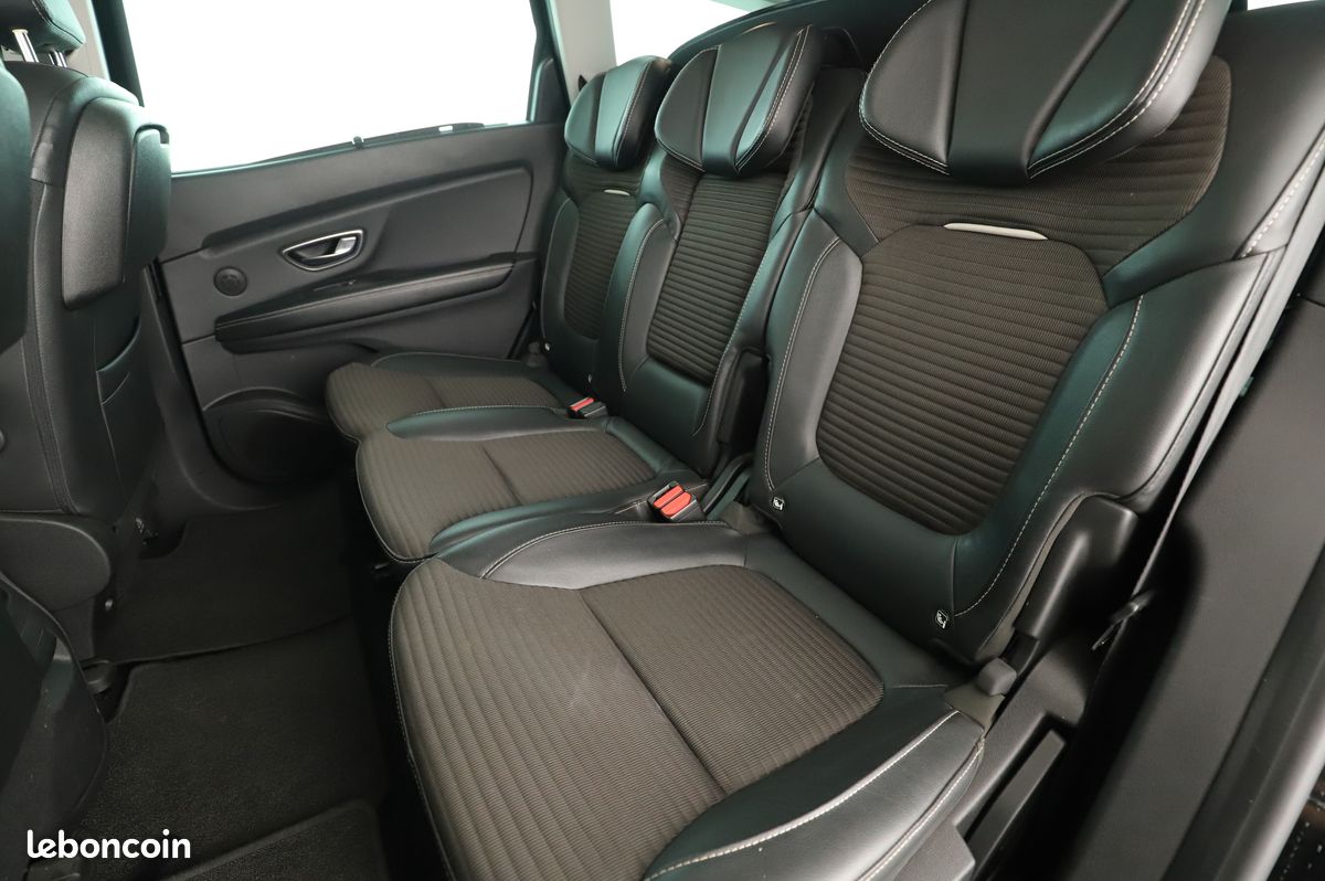 Renault Grand Scénic 1.6 dCi Energy Bose Edition EDC 7PL 160 ch (image 8)