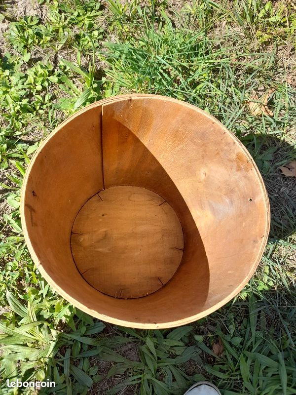 Corbeille en bois peinte (image 2)